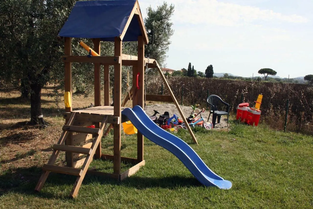 Farm stay Agriturismo Le Quadrelle Villa Bibbona Italy